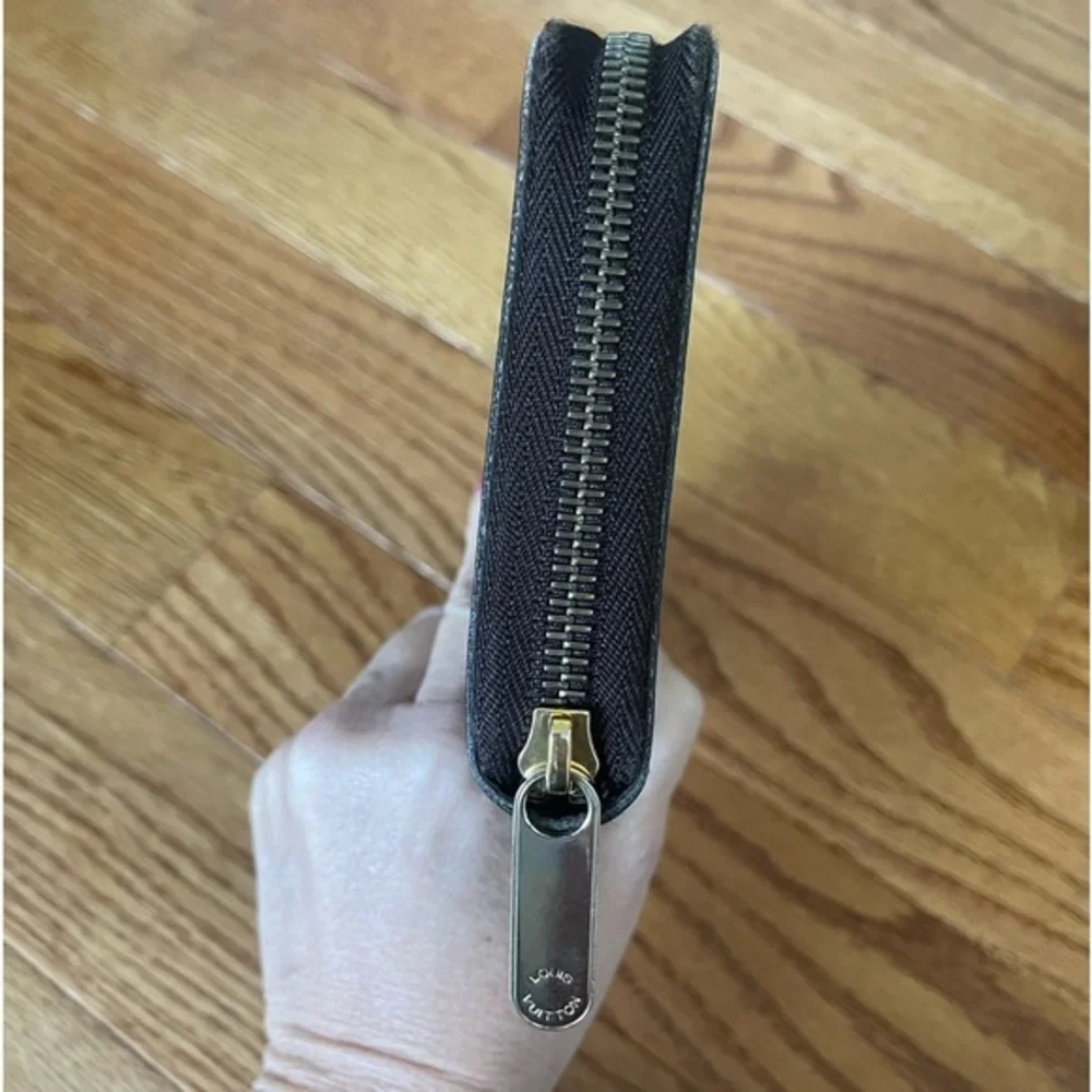 Louis Vuitton LV Long Wallet Zippy‎ Organizer Brown Damier